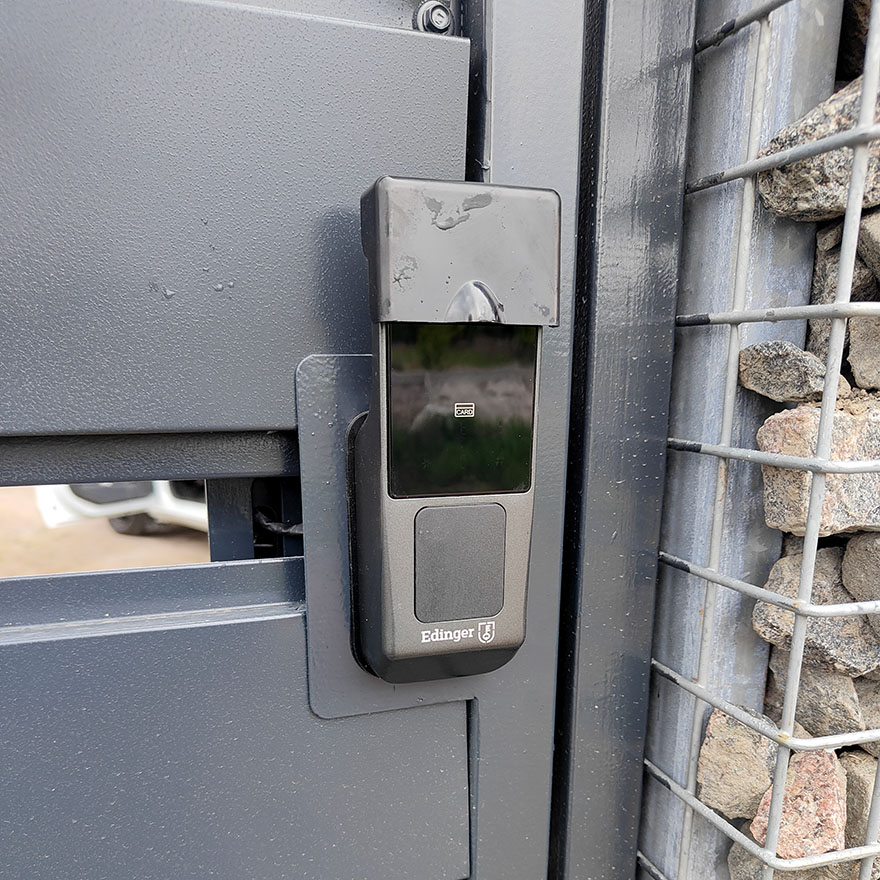 Розумний смарт-замок